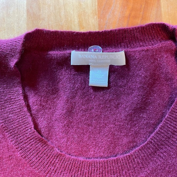 Banana Republic | Cashmere/Wool Sweater - Picture 3 of 6